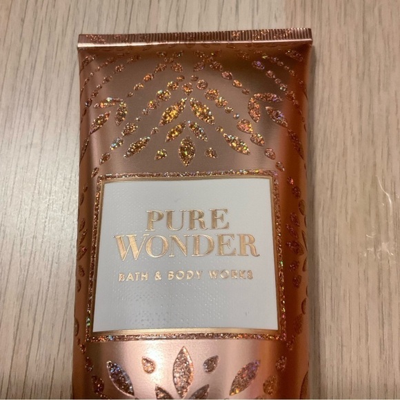 Bath & Body Works Pure  Wonder Hydration Body Cream NWT - Picture 5 of 5